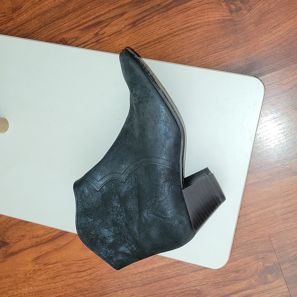 Isabel Marant Midnight Blue Dicker Boots size 37